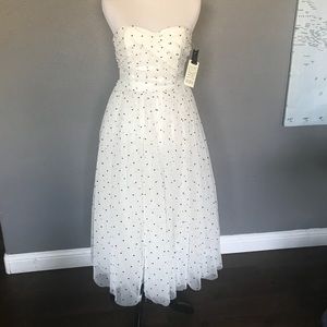 BB Dakota ‘Gala Me’ sleeveless tulle gown dress